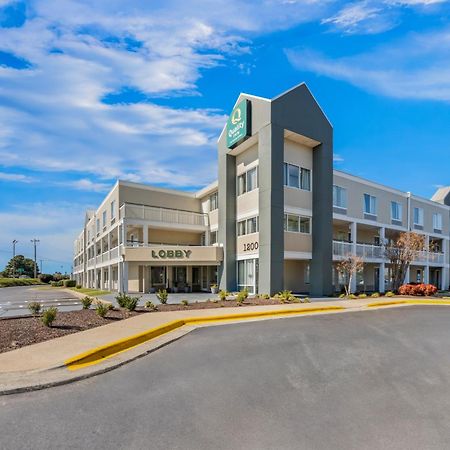 Quality Inn Роки-Маунт Экстерьер фото