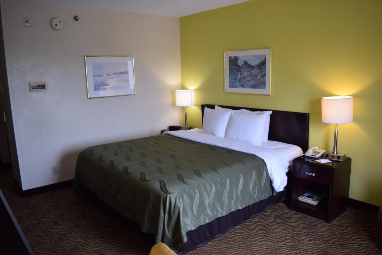 Quality Inn Роки-Маунт Экстерьер фото