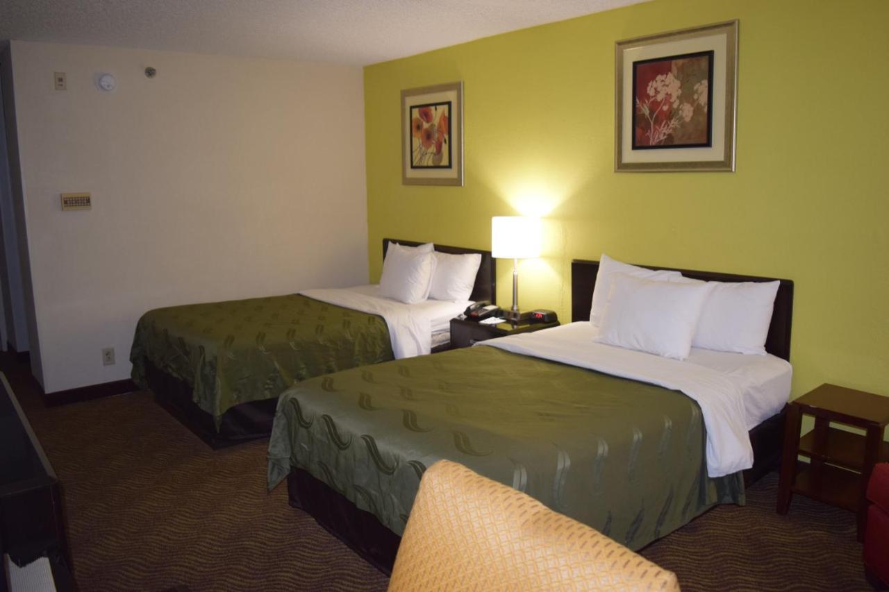 Quality Inn Роки-Маунт Экстерьер фото