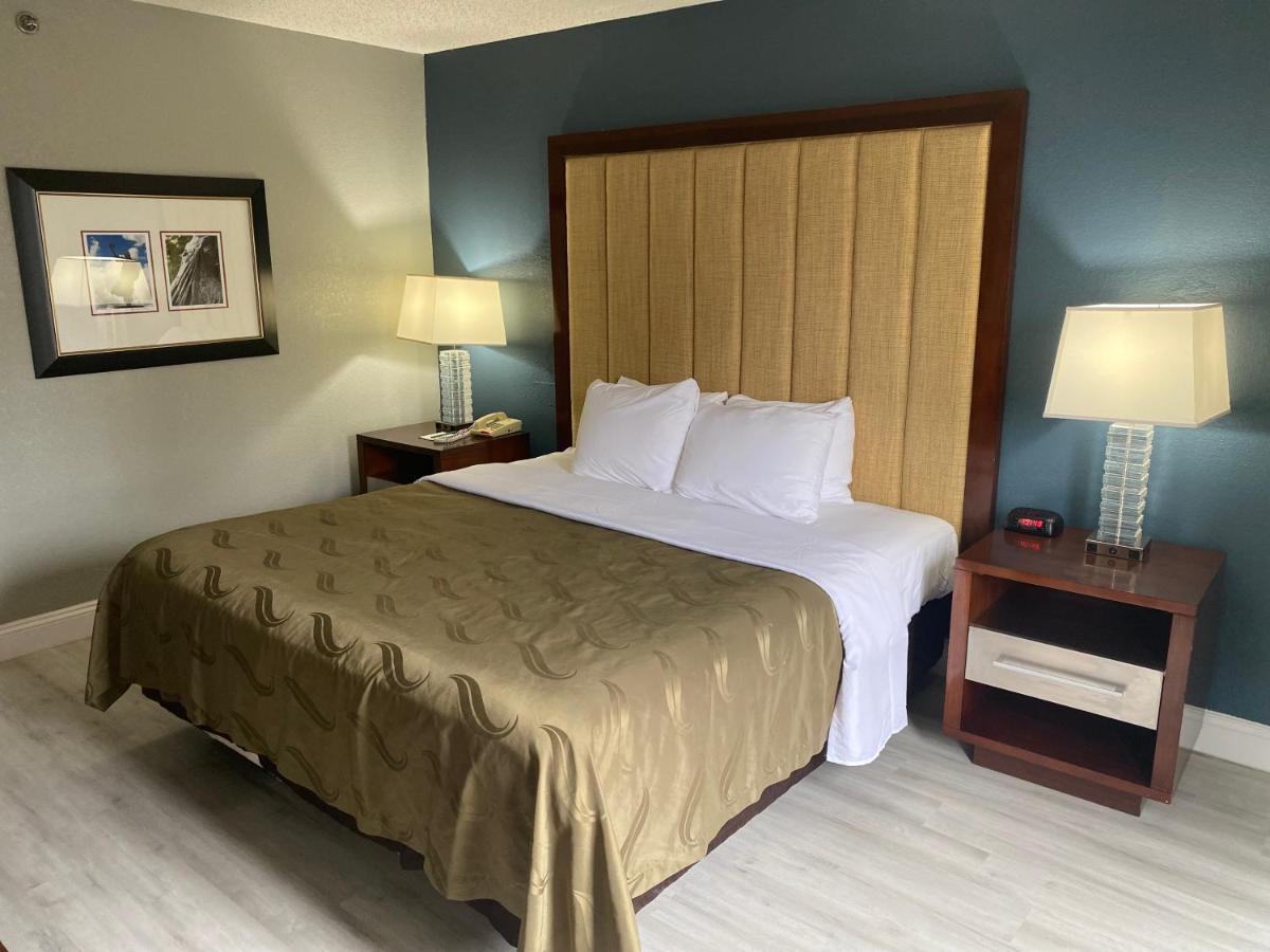 Quality Inn Роки-Маунт Экстерьер фото