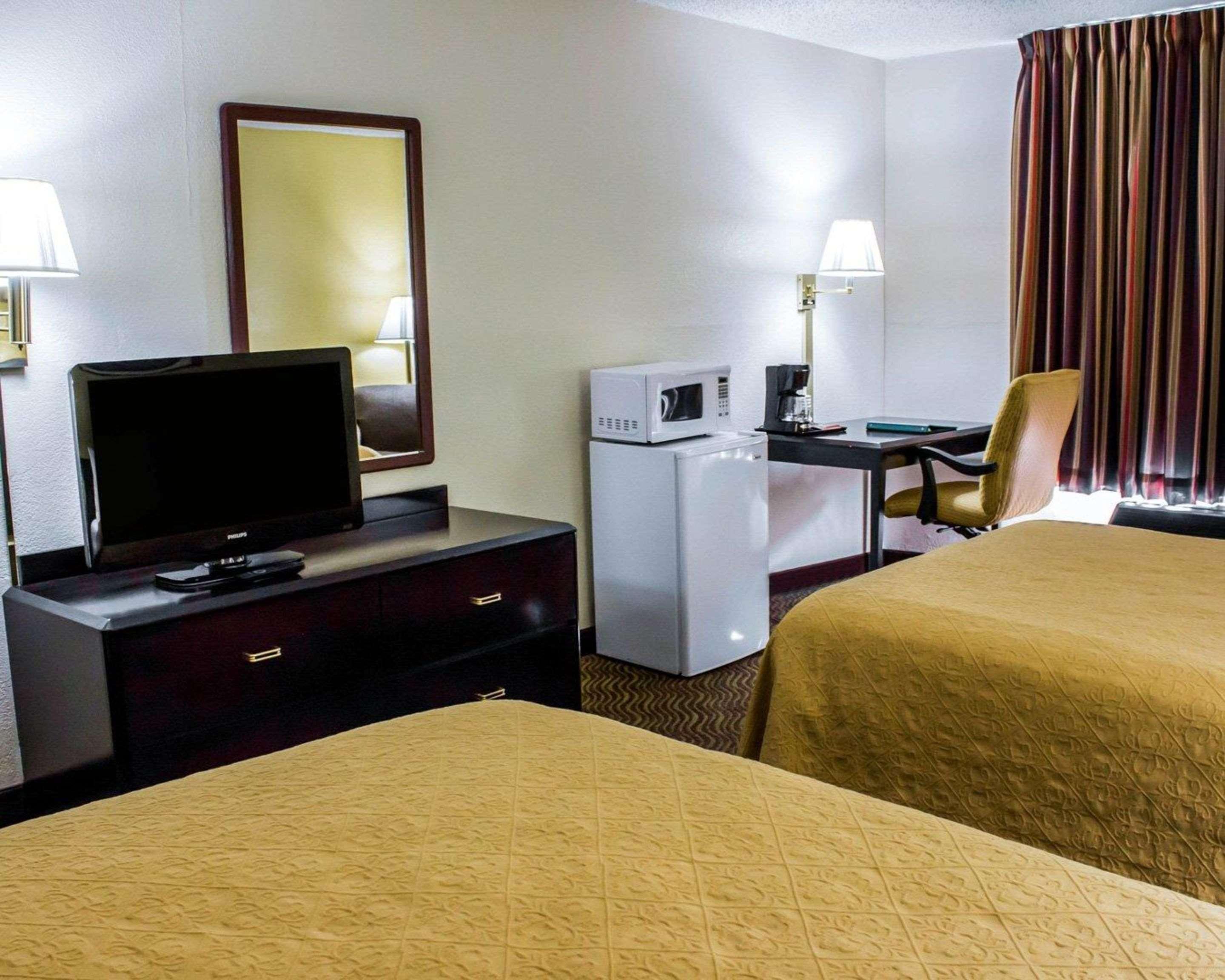 Quality Inn Роки-Маунт Экстерьер фото