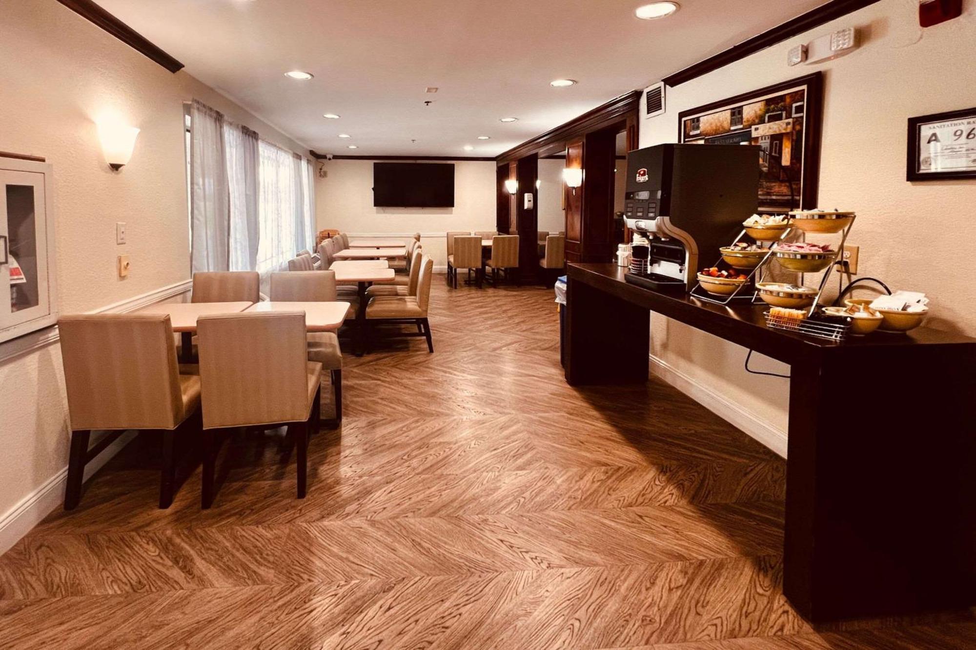 Quality Inn Роки-Маунт Экстерьер фото