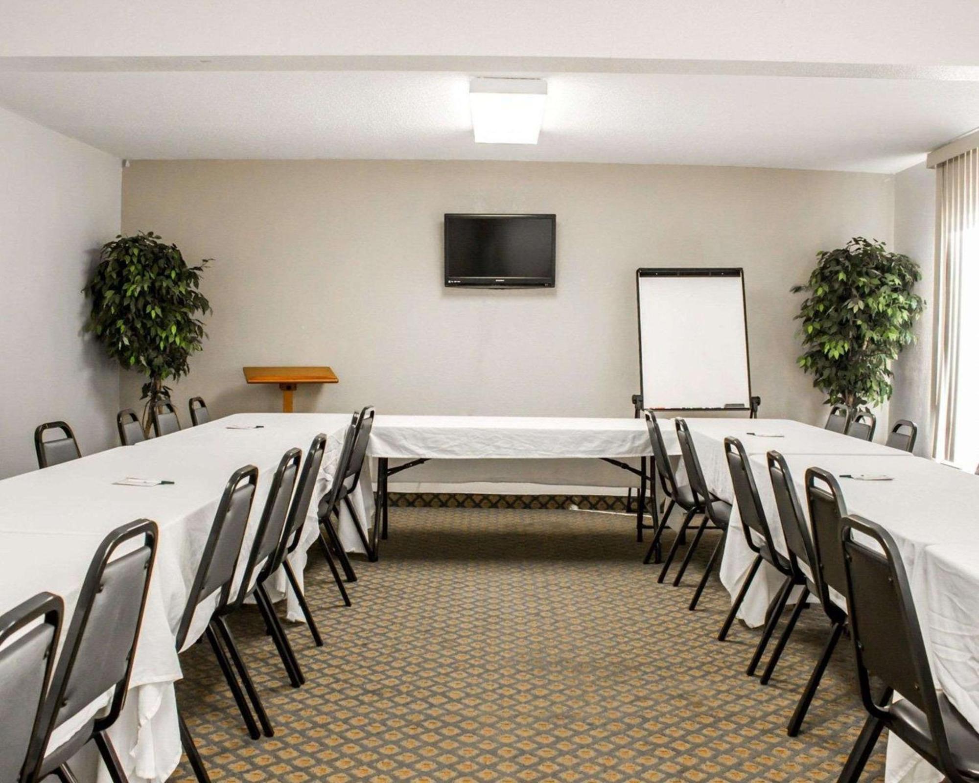 Quality Inn Роки-Маунт Экстерьер фото