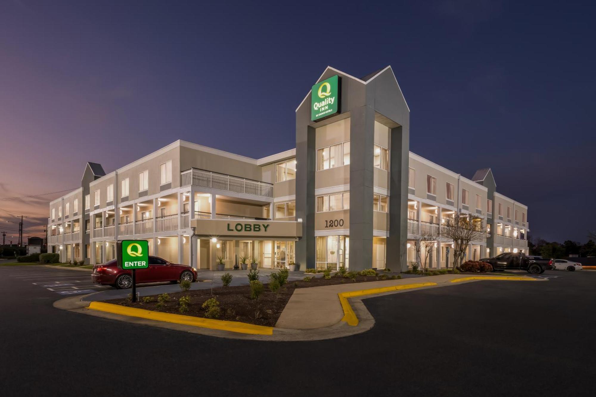 Quality Inn Роки-Маунт Экстерьер фото