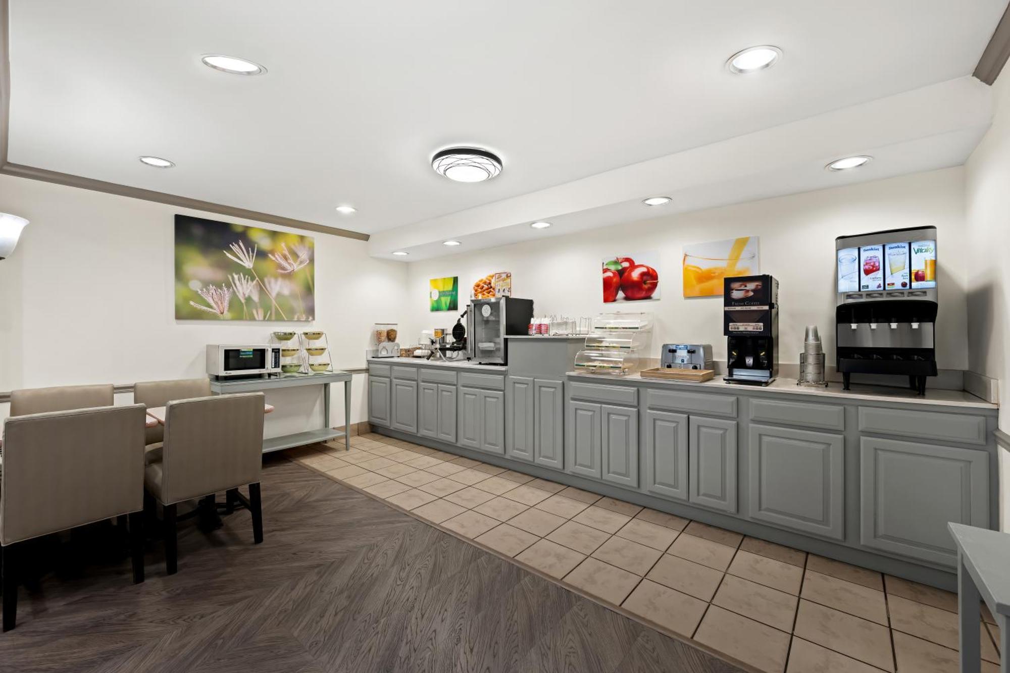 Quality Inn Роки-Маунт Экстерьер фото